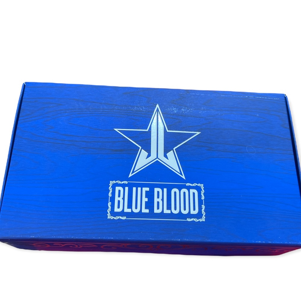 Jeffree Star Blue Blood makeup